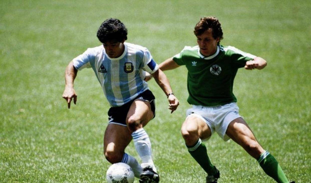 足球史上只有3个真正天才，卡佩罗明确划线贝利马拉多纳梅西入选，C罗被定义为靠勤奋成就的球员